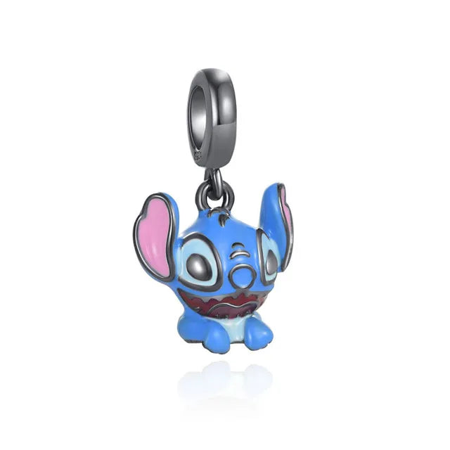 Charm Stitch Disney em Prata 925 – Acabamento Premium com Zircônias Brilhantes